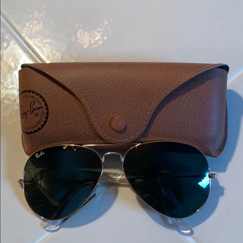 Raybans aviator